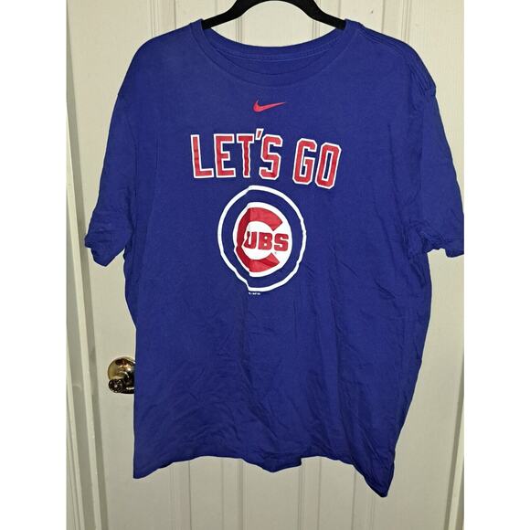 Nike Tee Mens Blue Lets Go Cubs Athletic Cut Short Sleeve Crew Neck Size XXL - Picture 1 of 7